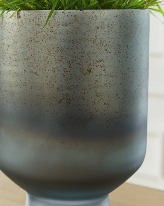 Pennmore Vase - Imperial Furniture (Las Vegas, NV) - Multi Location