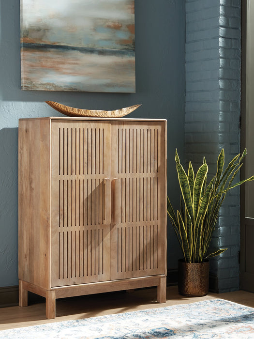 Pellamour Bar Cabinet - Imperial Furniture (Las Vegas, NV) - Multi Location