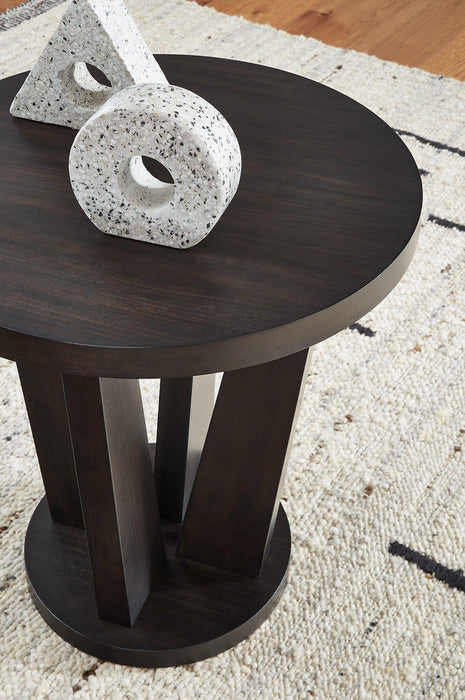 Chasinfield Occasional Table Set - Imperial Furniture (Las Vegas, NV) - Multi Location